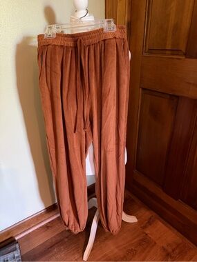 Women’s Relaxed Corduroy Drawstring Pants - Rust